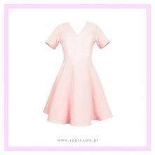 Realizacja sukienki ciętej z koła, z rękawkiem w odcieniu pastelowego różu. Szycie na miarę w Częstochowie!