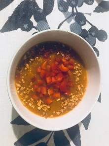 Nie mam czasu pół dnia stać w kuchni i gotować zdrowe obiadki.Ta zupa jest pyszna, sycąca i rozgrzewająca-przepis zajdziesz na mojej stronie na facebooku, zapraszam! ;)