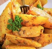 Pieczone ziemniaki curry z czosnkiem