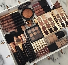 Nie za dużo,nie za mało,lec...