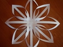 Lubię Tworzyć - Świąteczna gwiazdka z pasków papieru (filmik)