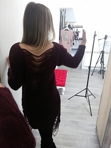 Sweter seksowne przecięcia na plecach i udach
W gorącej cenie 99,-