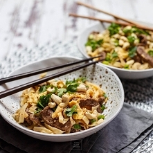 Pad thai z wołowiną