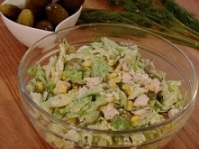 LEKKA SAŁATKA Z KURCZAKA