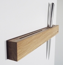 Wieszak na noże z drewna, klasyczny, a zarazem nowoczesny