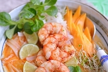 Zupa z krewetkami, mango i mleczkiem kokosowym!