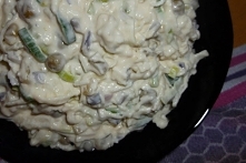 Sałatka z serkiem topionym