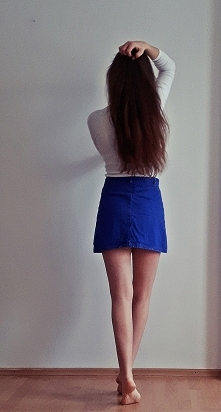 czy któraś z Was tak samo jak ja ma problem z przesuszonymi włosami? Możecie polecić jakieś produkty do pielęgnacji, które u Was się sprawdziły ? :)