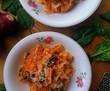 Makaron z kurczakiem w sosie pomidorowym / Pasta with Chicken and Creamy Tomato Sauce