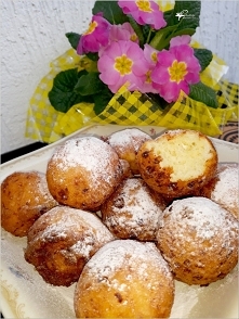 Mini pączki serowe z pomarańczową nutą