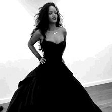 rihanna >>>> ta sukienka>>>>>