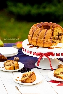 Babka gruszkowa z orzechami