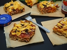 CIASTO Z PŁATKÓW OWSIANYCH Z DŻEMEM I PŁATKAMI KUKURYDZIANYMI