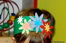 Papierowa opaska na głowę z motywem kwiatów (w wersji DIY) :)
