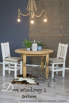 Usiądź przy okrągłym stole i miej  na wszystko oko

meble-woskowane .com.pl