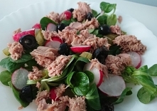 Sałatka z tuńczykiem – skła...