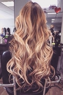 Hej! :) Mam taką sprawę: mam bardzo sztywne włosy wręcz "druty" ale czasem chciałabym je pokręcić. Jeśli robię to prostownicą to zanim skończę one już zdążą się rozpro...