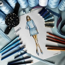 Indywidualny projekt letniej sukienki z wiązaniami. Szycie na miarę w SOPSI