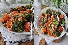 Dietetyczny indyk z kaszą i warzywami