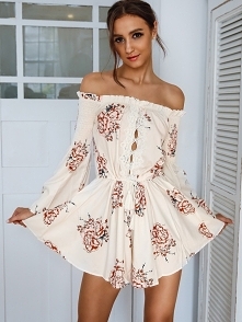 Stylish Print Shirring Off Shoulder Tassel Mini Dress
Rozmiar: M, L, XL
Kolor: beige