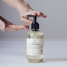 OLEJ ZE SŁODKICH MIGDAŁÓw