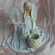 Anioł zimna porcelana oraz utwardzona tkanina-projekt autorski MadamAngel