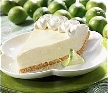 Key Lime Pie (ciasto limonkowe z Florydy)

 rozpuścić 80gr masła, skruszyć 250gr ciastek Digestive w blenderze (lub młotkiem w ścierce, jak kto woli). Wymieszać i wyłożyć tortow...