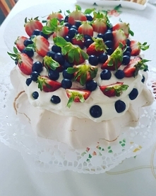 Wielkanocna PAVLOVA instagram samaa_slodycz_