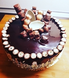 Kinder tort 
Instagram samaa_slodycz_ 
Facebook samaaslodycz