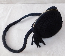 robione z welny zpagetti , polecam cena za szt 85 zł elegancka jak i rownież pasuje do codziennych stylizacji , kolorystyka dowolna