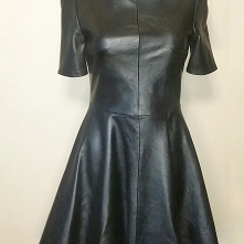 Sukienka z naturalnej skóry owczej. Idealna na wiosnę.