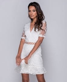 Delikatna Kobieca Sukienka z Koronką