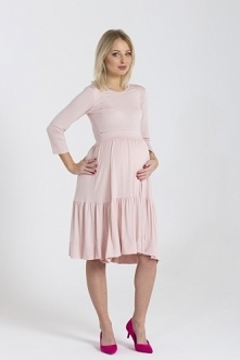 Różowa sukienka ciążowa na wesele