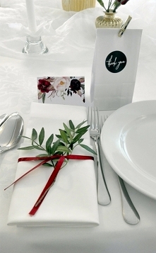 Dekoracja serwetki na sole weselnym