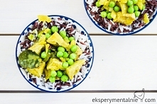 Pomysł na obiad? Proponuję coś orientalnego! Sprawdź mój przepis na obiad - kurczak na obiad w orientalnych klimatach, czyli Kuczak curry w mleczku kokosowym z groszkiem <3