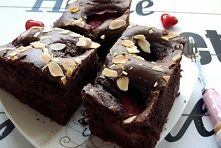 NAJPROSTSZE CIASTO Z TRUSKAWKAMI