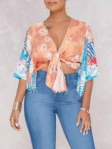 Knot Front Batwing Sleeve Floral Blouse
Rozmiar: S, M, L, XL, 2XL, 3XL
Kolor: orange
