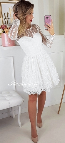 Piękna biała, koronkowa sukienka z kolekcji Illuminate świetnie sprawdzi się na poprawiny <3 <3 <3