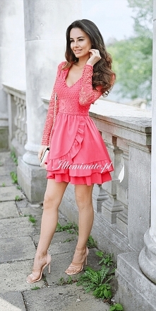 Koralowa sukienka z nowej kolekcji Illuminate <3