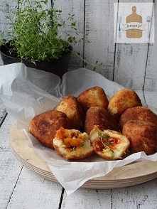 Kotlety ziemniaczane faszerowane mięsem