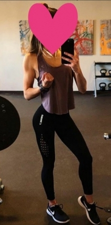 Dla jednych jestem za chuda.
Dla drugich za mało kobieca.
Dla innych za gruba.
Dla jeszcze innych idealna.
Prawda jest taka, że nie ma takiego co by wszystkim dogodził. Zawsze d...