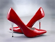 Jest co raz cieplej, więc dziewczyny pokazujmy nogi! A co je wysmukli, wydłuży i nada gracji? SZPILKI :) kliknij w zdjęcie a przekieruje Cię do sklepu