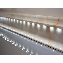 Listwa przypodłogowa oświet...