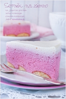 Sernik na zimno na jogurtach greckich z musem malinowym „light” – przepis