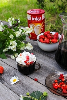 Granita z kawy - Ten sycylijski specjał, to zimny napój z kryształkami mrożonej masy, który jest w 100% intensywnie aromatyczny i jednocześnie orzeźwiający, bo robimy go w całoś...