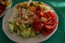 Świeże warzywa z arabskim serem feta