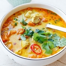 ZUPA MEKSYKAŃSKA Z BATATAMI, KURCZAKIEM I SOCZEWICĄ