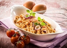 Jajeczna pasta z pomidorami