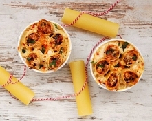 Cannelloni z mięsem i pieczarkami w sosie beszamelowym