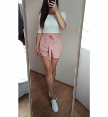 Zbliża się lato więc wzięłam się za szycie spodenek i bluzek :) Zapraszam na insta: laylie_e